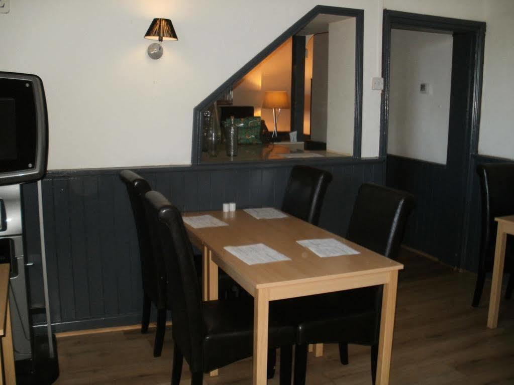 The Crown Inn Keynsham Exterior foto